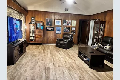 2001 Lamar Drive, Richmond, TX 77469 - Photo 4