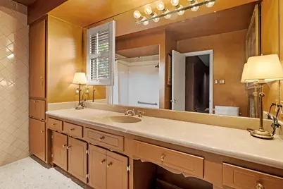 10626 Valley Forge Drive, Houston, TX 77042 - Photo 24