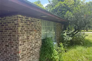 501 Bobcat Ln, Daisetta, TX 77533 - Photo 2