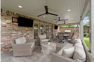 12430 Broken Arrow St, Houston, TX 77024 - Photo 32