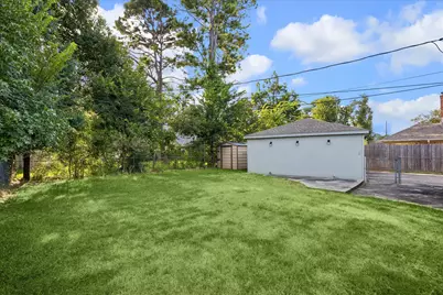 1919 Spillers Lane, Houston, TX 77043 - Photo 24