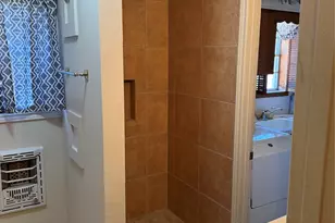 285 Meadowview Dr, El Campo, TX 77437 - Photo 8