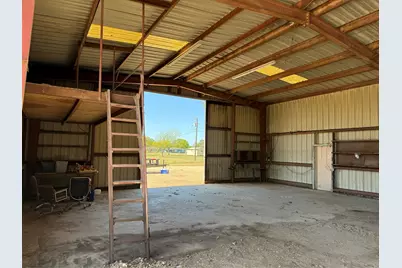 285 Meadowview Drive, El Campo, TX 77437 - Photo 24