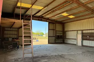 285 Meadowview Dr, El Campo, TX 77437 - Photo 24