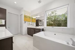 6610 Sivley St, Houston, TX 77055 - Photo 20