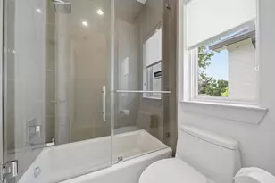 6610 Sivley St, Houston, TX 77055 - Photo 38