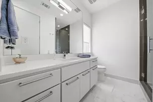 6610 Sivley St, Houston, TX 77055 - Photo 40