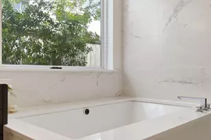 6610 Sivley St, Houston, TX 77055 - Photo 20