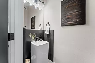 6904 Covington Dr, Houston, TX 77091 - Photo 10