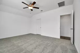 1110 Fringed Bluestar Dr, Rosharon, TX 77583 - Photo 36