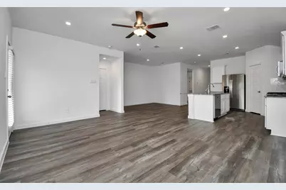 1110 Fringed Bluestar Drive, Rosharon, TX 77583 - Photo 32