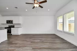 1110 Fringed Bluestar Dr, Rosharon, TX 77583 - Photo 34