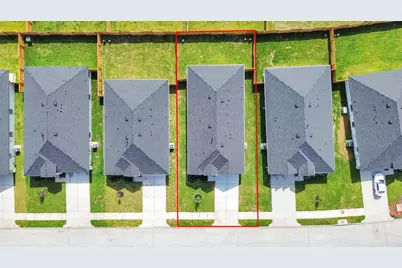 1110 Fringed Bluestar Drive, Rosharon, TX 77583 - Photo 2