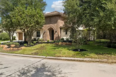 14 Woodglade Way, Tomball, TX 77375 - Photo 2