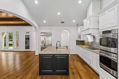 14 Woodglade Way, Tomball, TX 77375 - Photo 16