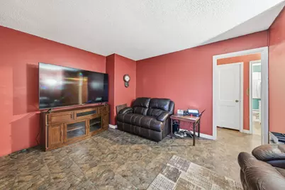 402 Bluebonnet Drive, La Marque, TX 77568 - Photo 6