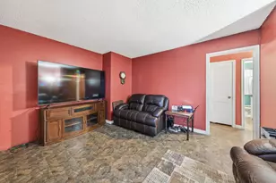 402 Bluebonnet Dr, La Marque, TX 77568 - Photo 6