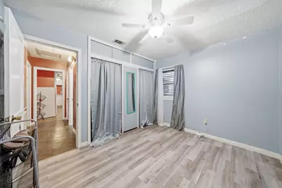 402 Bluebonnet Drive, La Marque, TX 77568 - Photo 14