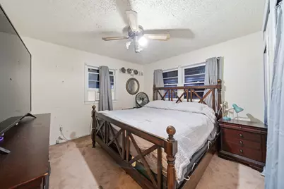 402 Bluebonnet Drive, La Marque, TX 77568 - Photo 12