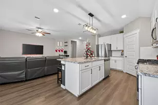 30301 Kingston Heath Dr, Cleveland, TX 77327 - Photo 14