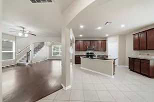 2716 Sunshade Ct, Pearland, TX 77584 - Photo 6