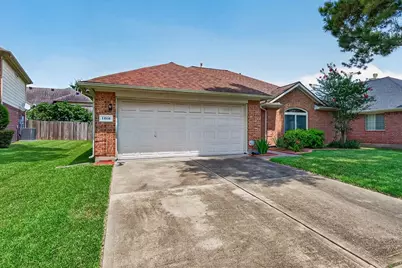 11814 Copperas Creek Drive, Sugar Land, TX 77498 - Photo 4