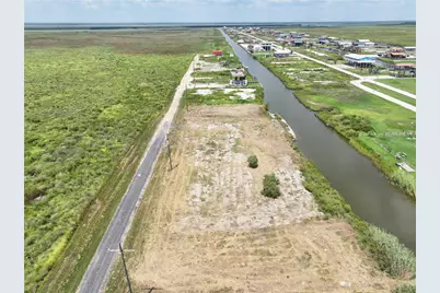 1108 Pennington Street, Gilchrist, TX 77617 - Photo 12