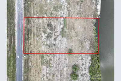 1108 Pennington Street, Gilchrist, TX 77617 - Photo 2