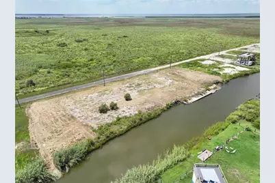 1108 Pennington Street, Gilchrist, TX 77617 - Photo 10