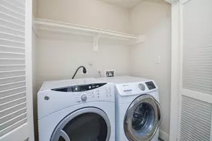 1016 Studer St, Houston, TX 77007 - Photo 32