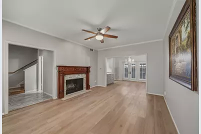 11711 Memorial Drive #151, Houston, TX 77024 - Photo 6