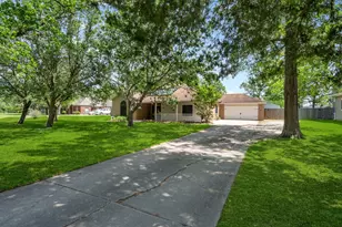 5809 Cajun Way, Baytown, TX 77523 - Photo 2