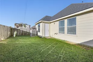 9511 Alex Springs Lane, Houston, TX 77044 - Photo 22