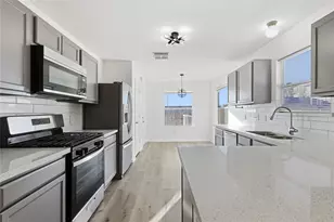 9511 Alex Springs Lane, Houston, TX 77044 - Photo 6