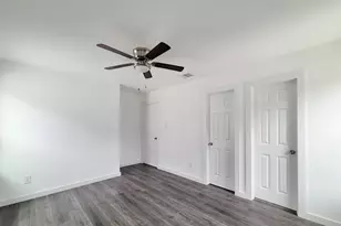 8122 Sterlingshire St, Houston, TX 77078 - Photo 18