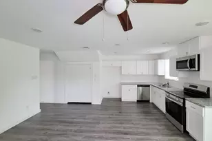 8122 Sterlingshire St, Houston, TX 77078 - Photo 8
