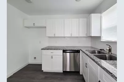 8122 Sterlingshire Street #A, Houston, TX 77078 - Photo 10