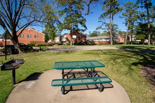 12641 Huntingwick Dr, Houston, TX 77024 - Photo 32