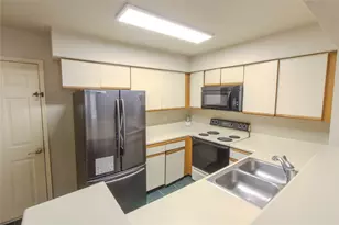 16800 Sugar Pine Dr, Houston, TX 77090 - Photo 14