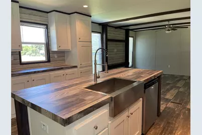 322 E College Street, Fairfield, TX 75840 - Photo 12