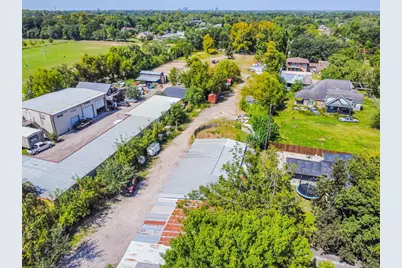 931 Mitchell Road, Houston, TX 77037 - Photo 16