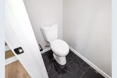 5036 Mallow Street #B, Houston, TX 77033 - Photo 22