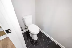 5036 Mallow St, Houston, TX 77033 - Photo 22