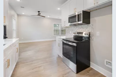 5036 Mallow Street #B, Houston, TX 77033 - Photo 20