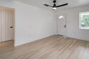 10309 Wiggins St, Houston, TX 77029 - Photo 6