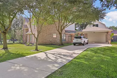 313 Winding Oak Lane S, League City, TX 77573 - Photo 4