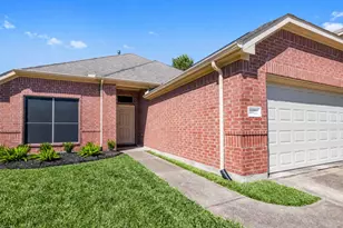 4622 Meadow Way Dr, Deer Park, TX 77536 - Photo 2