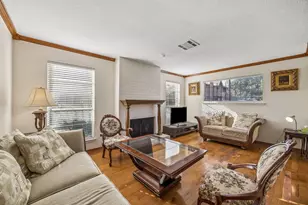 2515 Bering Dr, Houston, TX 77057 - Photo 2