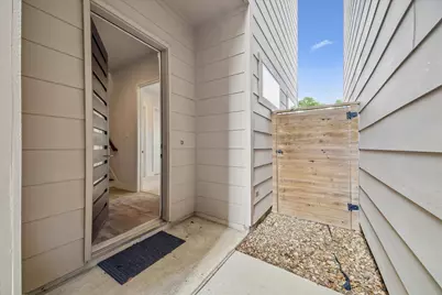 864 Wakefield Drive #E, Houston, TX 77018 - Photo 2