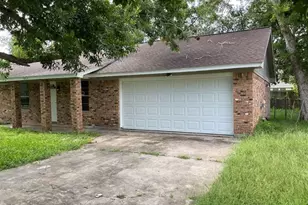 405 Oyster Creek Ct, Richwood, TX 77531 - Photo 2